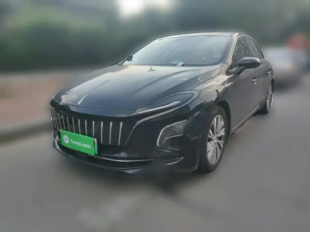 Hongqi E-QM5 2024 Model 610km PLUS