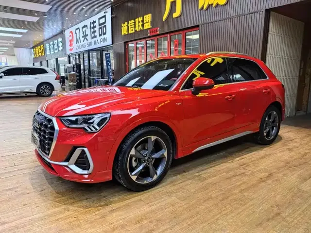 Audi Q3 2023 35 TFSI Fashion Dynamic Model (1.5T)