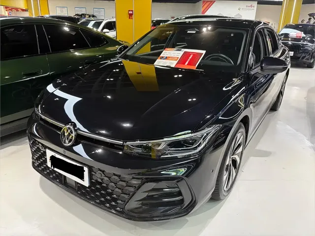 Volkswagen Passat 2025 Model Pro 380TSI Starlight Dragon Edition