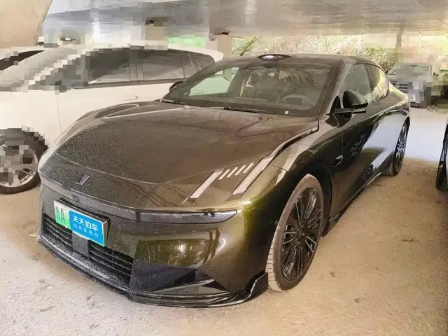 Lynk & Co 10 EM-P 2025 240 AWD Ultra Sport Edition