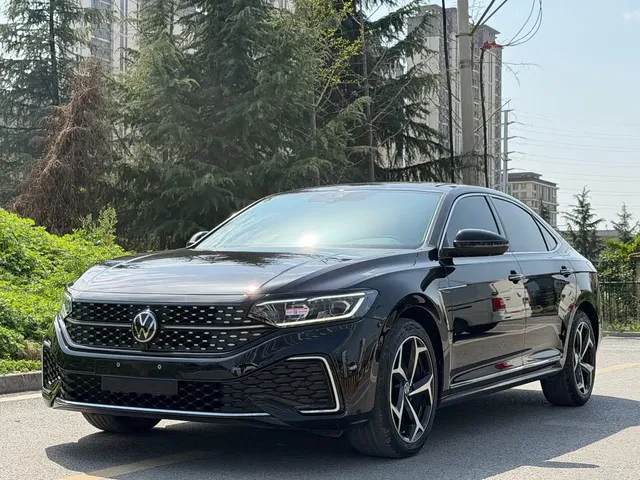Volkswagen Passat 2024 380TSI Starlight Luxury Edition