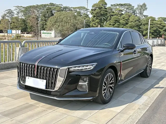 Hongqi H5 2024 2.0T Automatic Smart Connect Flag Smooth Edition