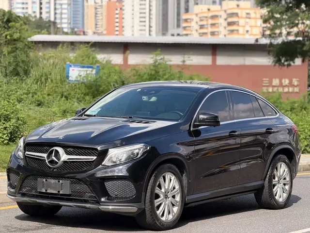 Mercedes-Benz GLE Coupe 2017 GLE 320 4MATIC Coupe SUV