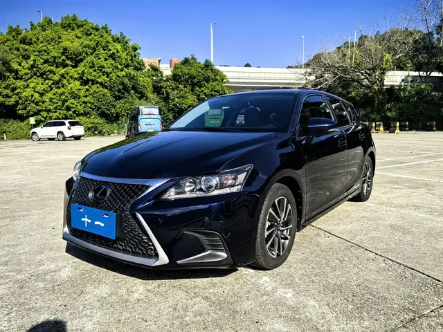 Lexus CT 2017 CT200h Elite Edition Monochrome China V