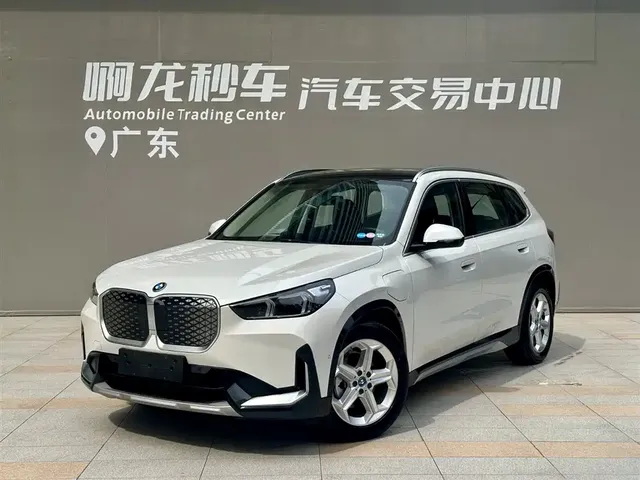 BMW iX1 2023 eDrive25L X Design Package