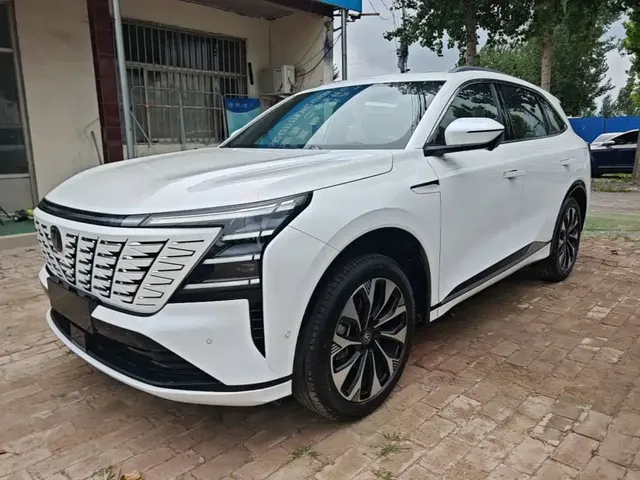 Changan CS75 PLUS 2025 4th Gen UItra 2.0T New Blue Whale Smart Power Type