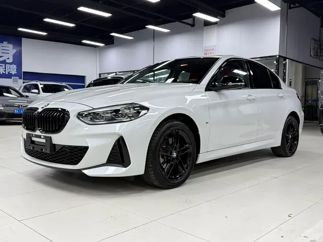 BMW 1 Series 2022 120i M Sport Shadow Edition