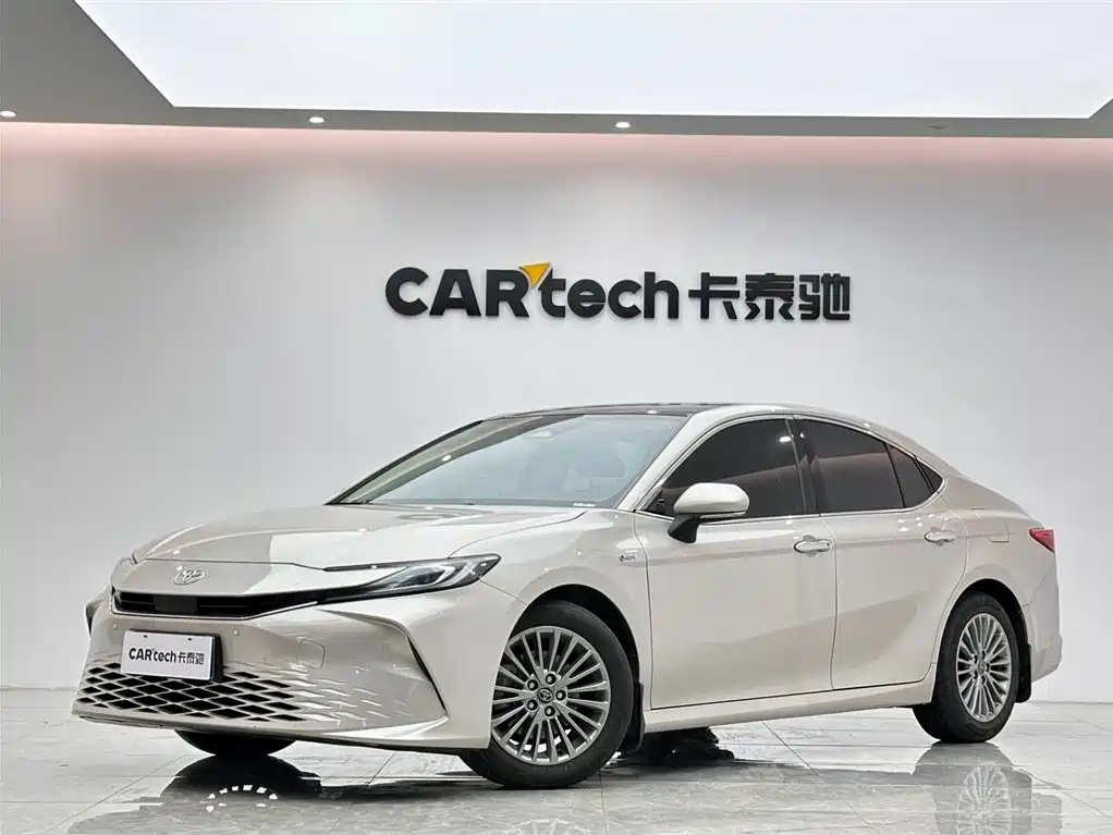 Toyota Camry 2024 Hybrid 2.0HG Premium Edition