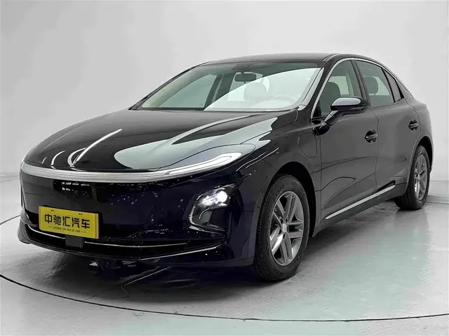 Hongqi E-QM5 2024 500km Travel Edition
