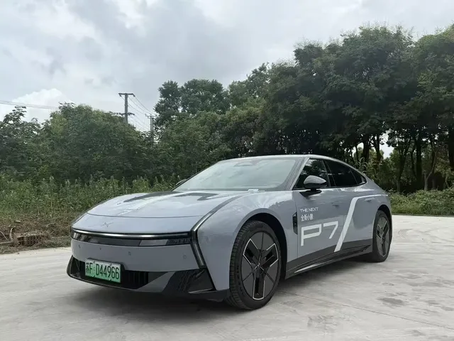 XPeng P7 2025 702km Long Range Edition