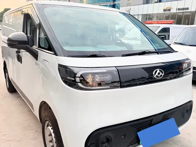 SAIC Maxus Dana V1 2023 V1 Short Wheelbase Low Roof (42kWh)