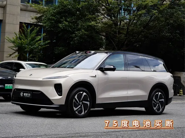 NIO ES8 2023 75kWh