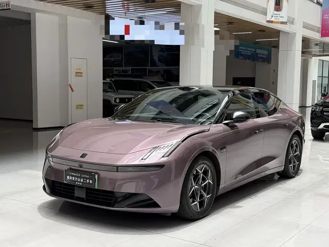 Lynk & Co 10 EM-P 2025 Facelift 240 AWD Ultra