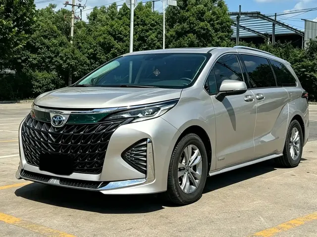 Toyota Sienna 2023 2.5L Hybrid Comfort Edition