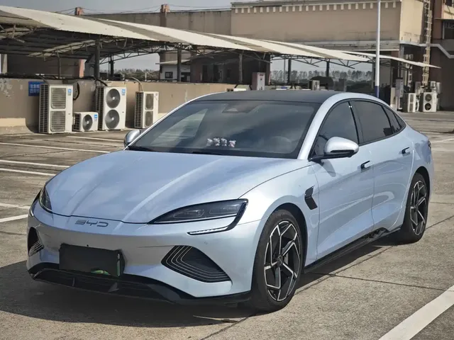 BYD Seal 2022 700km Long Range RWD Edition