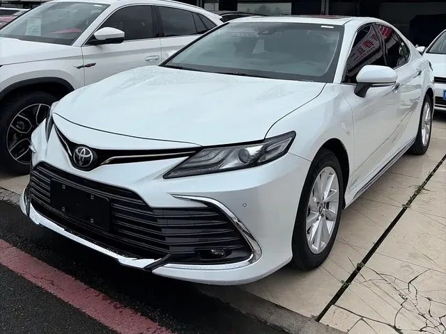 Toyota Camry 2023 2.0G Luxury Edition