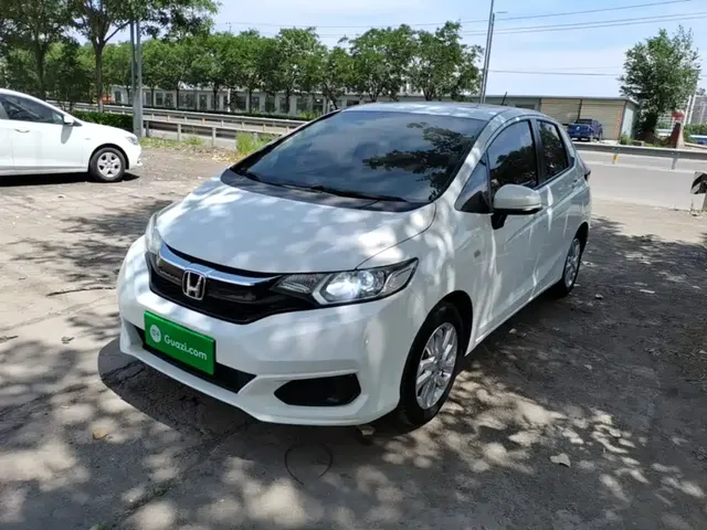 Honda Fit 2018 1.5L CVT Comfort Sunroof Edition