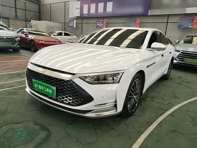 BYD Han 2022 DM-i 121KM Prestige