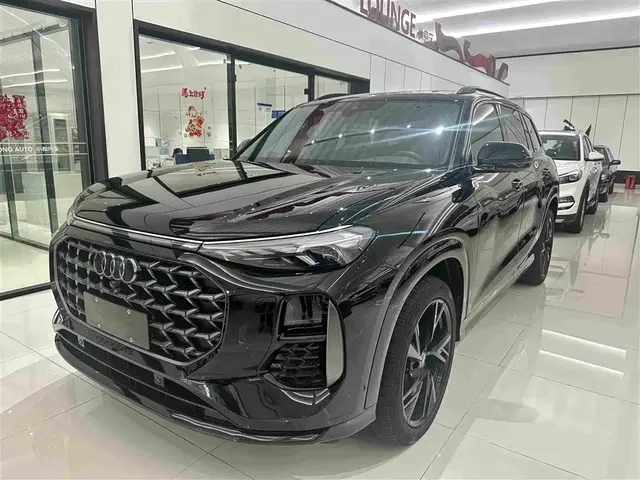 Audi Q6 2024 45 TFSI quattro Black Warrior Edition 6-seater