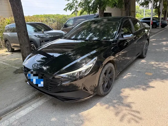 Hyundai Elantra 2022 1.5L CVT LUX Black Knight Limited Edition