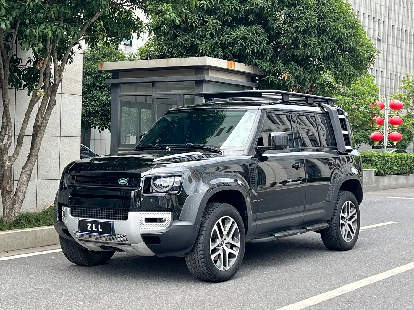 Land Rover Defender 2024 110 3.0T P400 Dark Special Edition