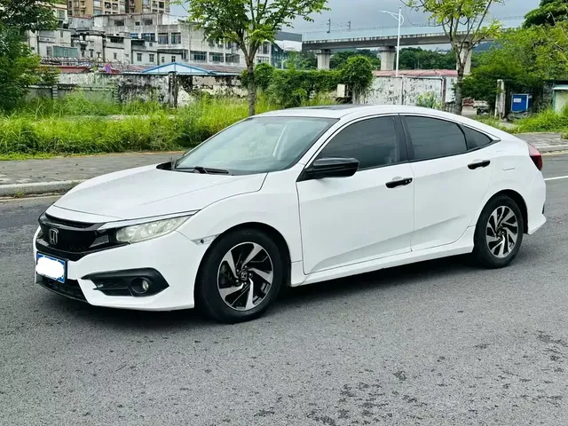 Honda Civic 2016 220TURBO CVT Luxury Edition