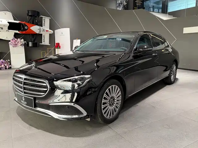 Mercedes-Benz E-Class 2023 E 300 L Fashion