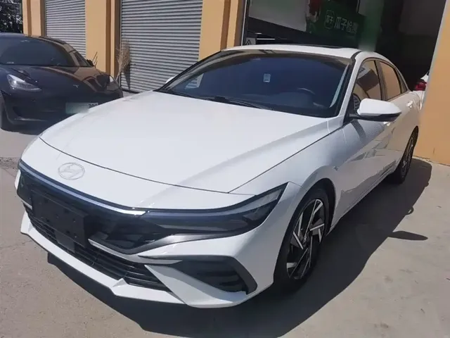 Hyundai Elantra 2023 Model 1.5L CVT LUX Premium Edition