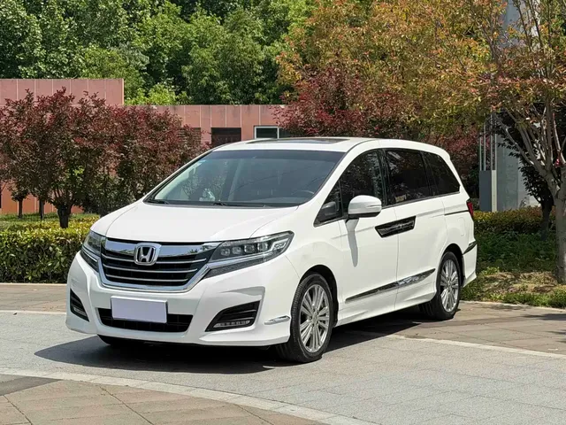 Honda Elysion 2016 2.4L Luxury Edition