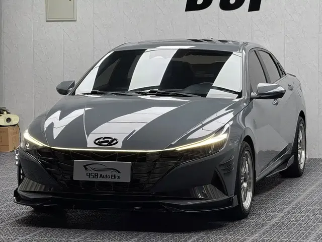 Hyundai Elantra 2022 240TGDi DCT LUX Premium Edition