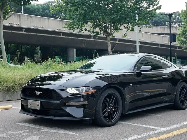 Ford Mustang 2020 2.3L EcoBoost