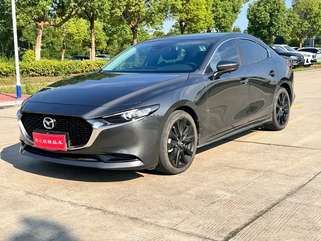 Mazda 3 Axela 2023 2.0L Auto Zhiya