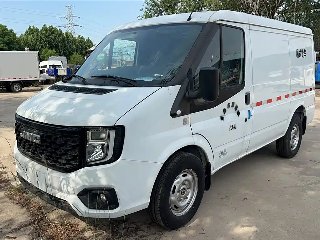 Jiangling JMC Fushun 2023 2.0T Manual Short Wheelbase Low Roof Commercial Van 2/3 Seats with Lift-up Tailgate