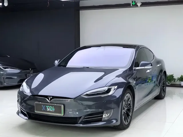 Tesla Model S 2019 Long Range Version