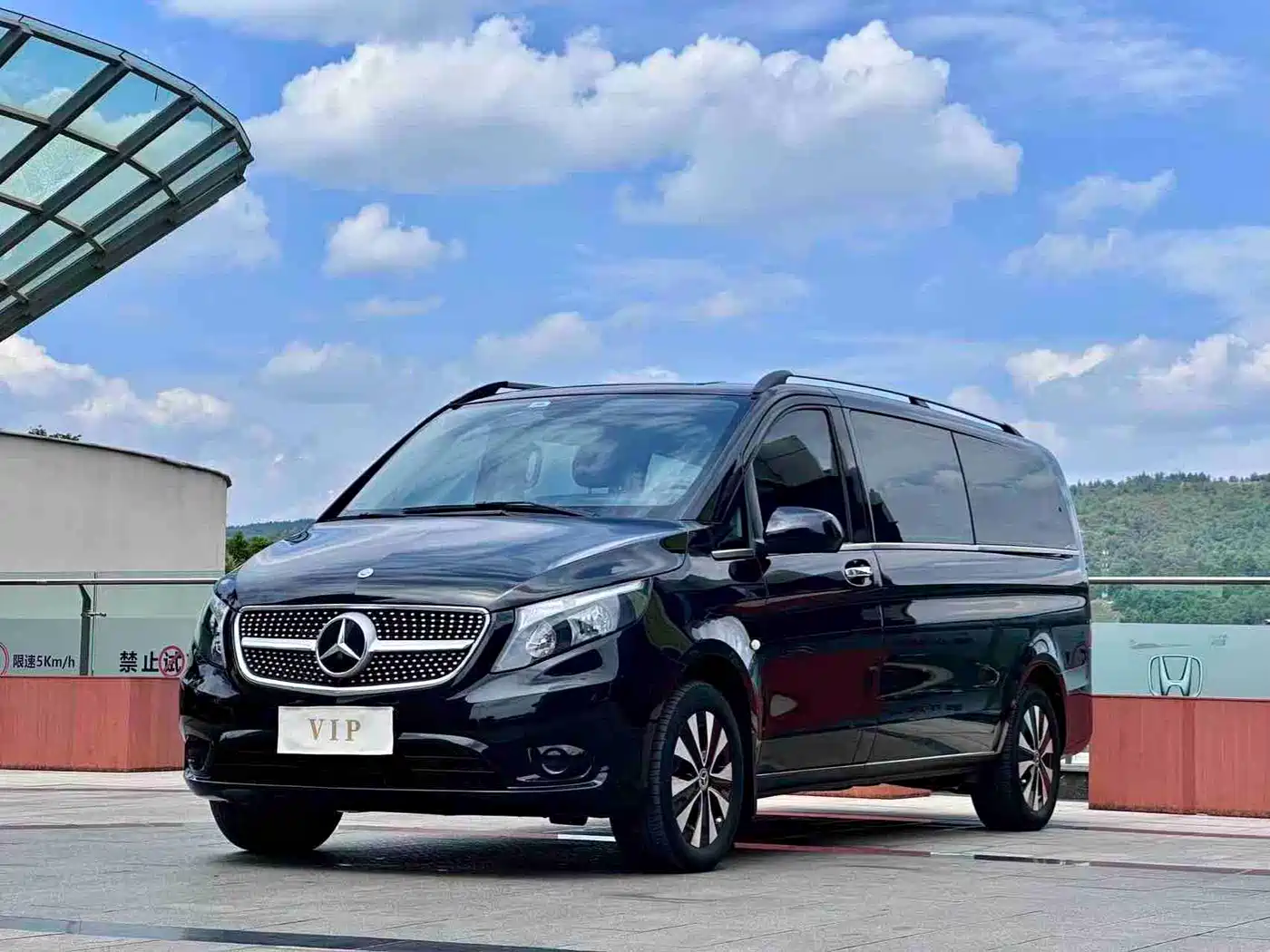 Mercedes-Benz Vito 2023 2.0T Elite 9-Seater