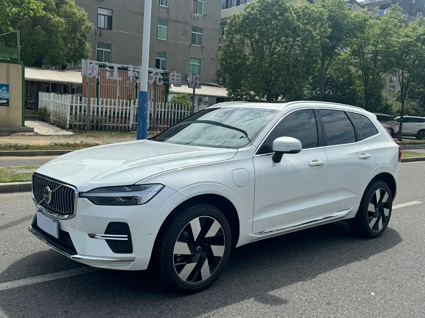 Volvo XC60 2025 B5 AWD Smart Elite Luxury Edition
