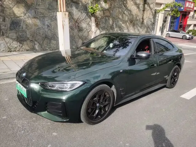 BMW i4 2023 eDrive40