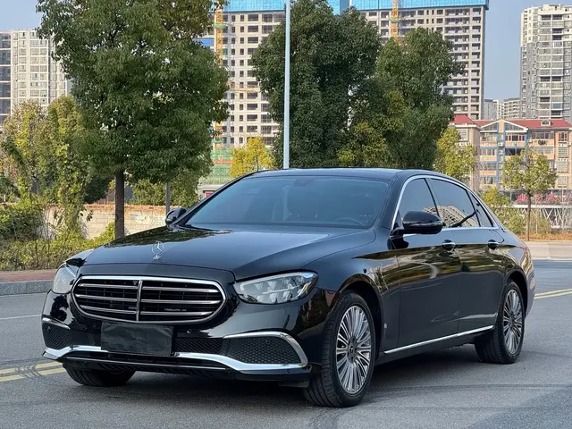 Mercedes-Benz E-Class 2022 E 300 L Fashion
