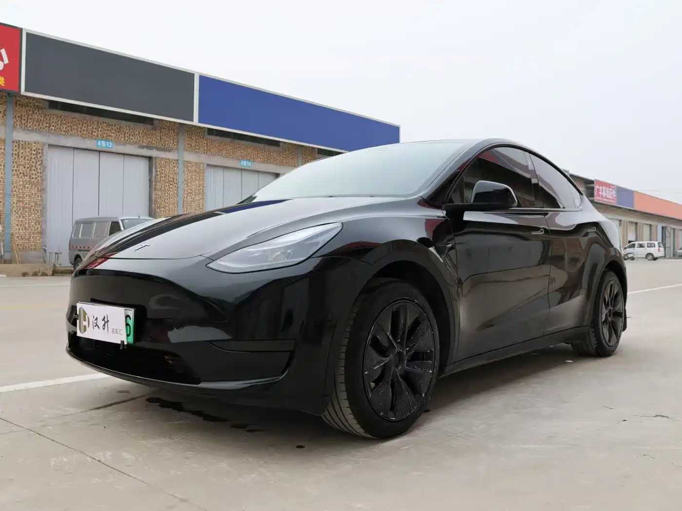 Tesla Model Y 2024 Rear-Wheel Drive Version