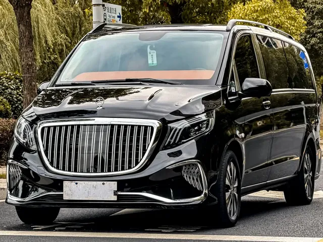 Mercedes-Benz Vito 2023 2.0T Elite 7-Seater