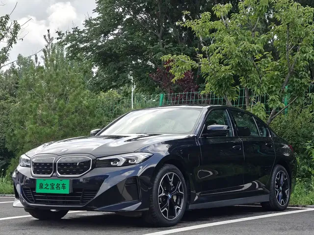 BMW i3 2024 eDrive 40 L Shadow Night Package