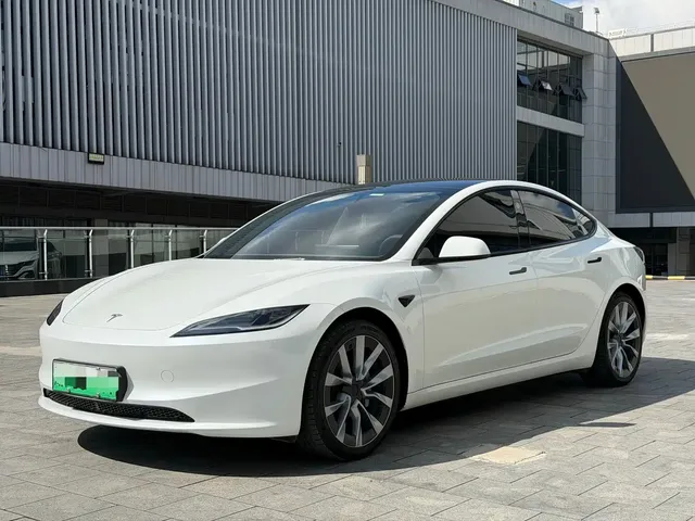 Tesla Model 3 2023 Long Range All-Wheel Drive