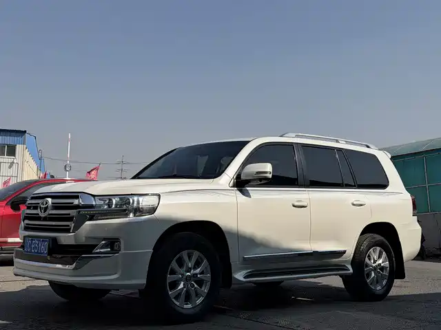 Toyota Land Cruiser (Import), 2018