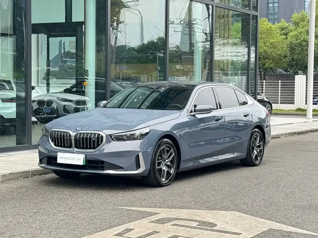 BMW i5 2024 eDrive 35L Premium Luxury Package