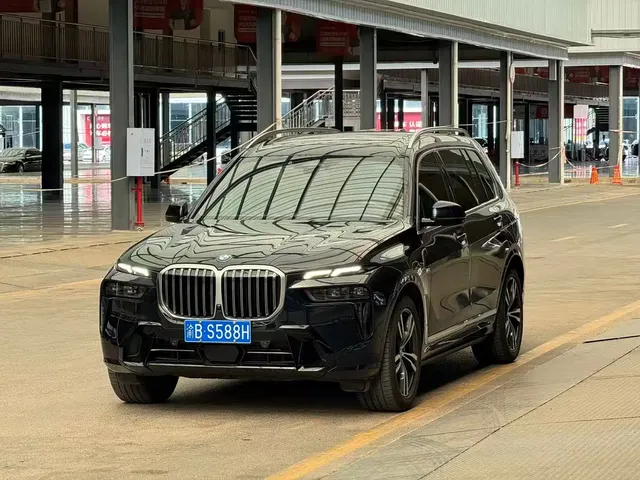 BMW X7 2023 xDrive40i Exclusive M Sport Package