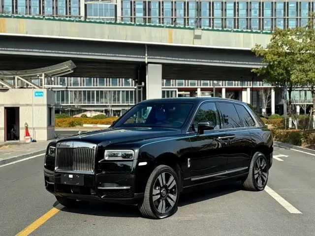 Rolls-Royce Cullinan 2024 4-Seater