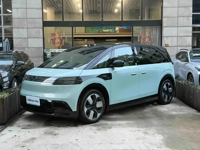 ZEEKR MIX 2025 Smart Driving Edition