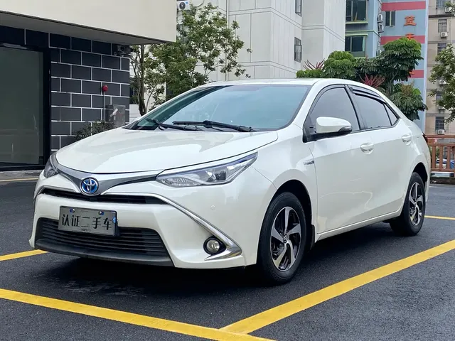 Toyota Levin 2017 Facelift Hybrid 1.8H GS E-CVT Elite Sunroof Edition China V