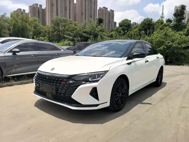 Dongfeng Aeolus Yixuan MAX 2023 1.5T Ultra Stylish Dad Edition