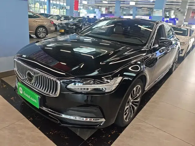 Volvo S90 2025 B5 Zhiyi Luxury Edition